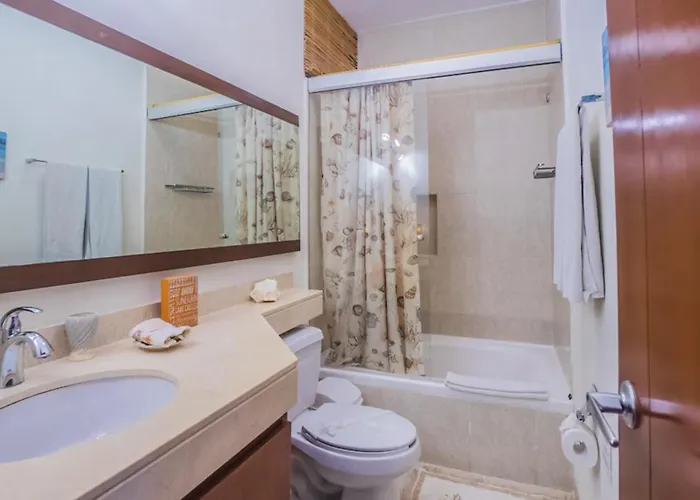 Penthouse 2Br Private Jacuzzi - 3 Blocks To Beach Ferienhaus
